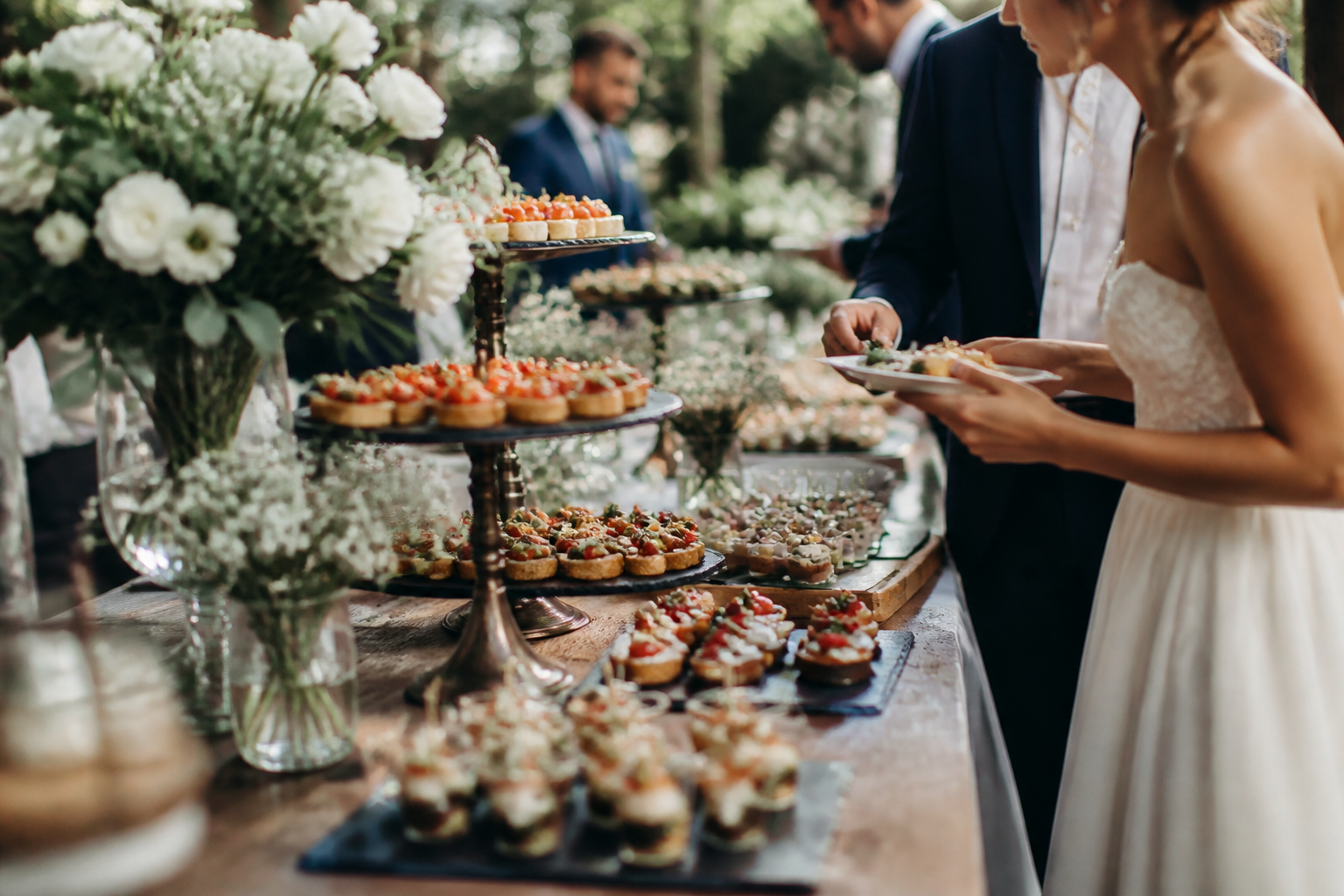 Catering voor je bruiloft kiezen